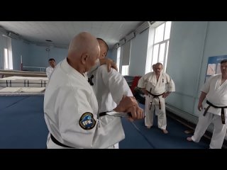 Виктор Фомин - нож в Кёкусинкай каратэ-до . KNIFE. KYOKUSHIN. SELF-DEFENSE. P.6 .