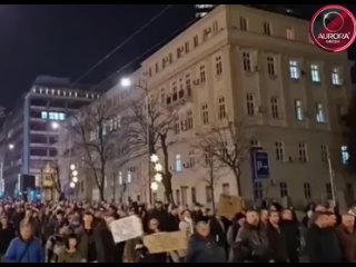 ⭕️ МИТИНГ | В БЕЛГРАДЕ ПРОДОЛЖАЮТСЯ ПРОТЕСЫ

В центре Белграда, как и накануне, собрались прозападные активисты из «Сербии проти
