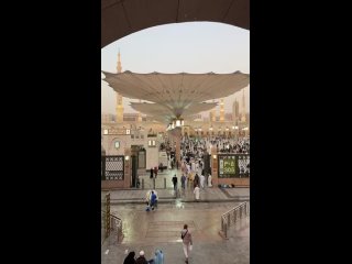 أذان المغرب تحت المطر من المسجد النبوي ﷺ