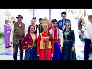 В Москве в День народного единства, на ВДНХ стартовала международная выставка-форум “Россия“