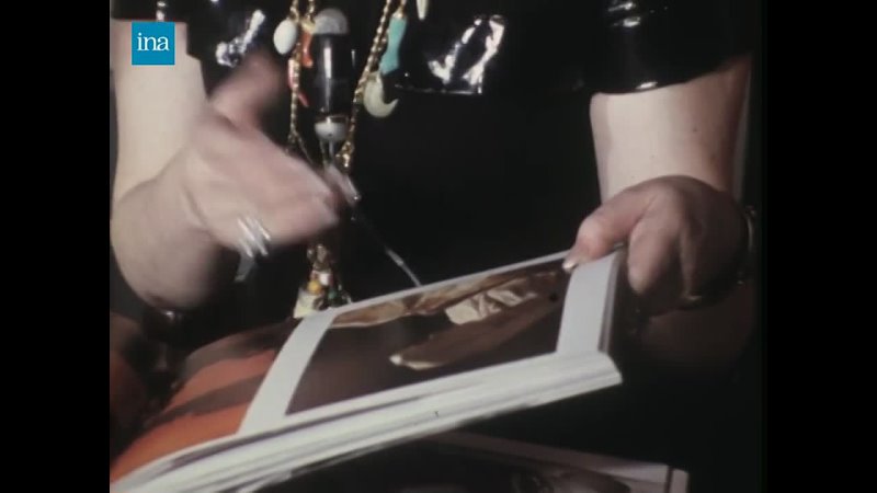 Джина Лоллобриджида представляет свою книгу "Моя Италия" а Марселе,1973