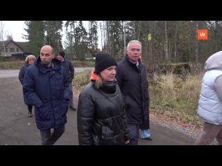 Приём граждан в пешеходном режиме провел депутат Дмитрий Никулин