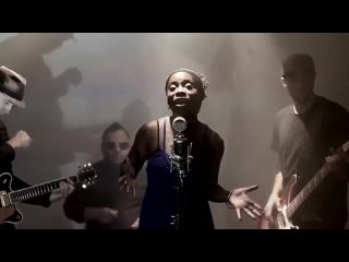 Iyeoka Okoawo - Simply Falling