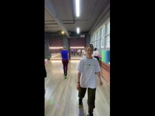 Видео от Нескучный фитнес Kangoo jumps