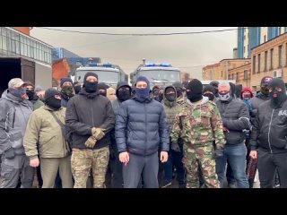 Патриотические русские молодежные движения совместно с силовиками устроили рейд против нелегальных мигрантов в Подмосковье