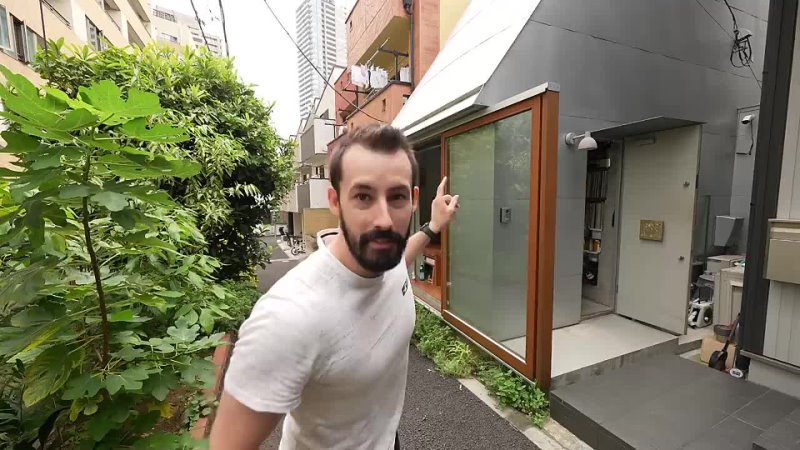 [Tokyo Lens] Inside Japan's TINIEST HOUSE