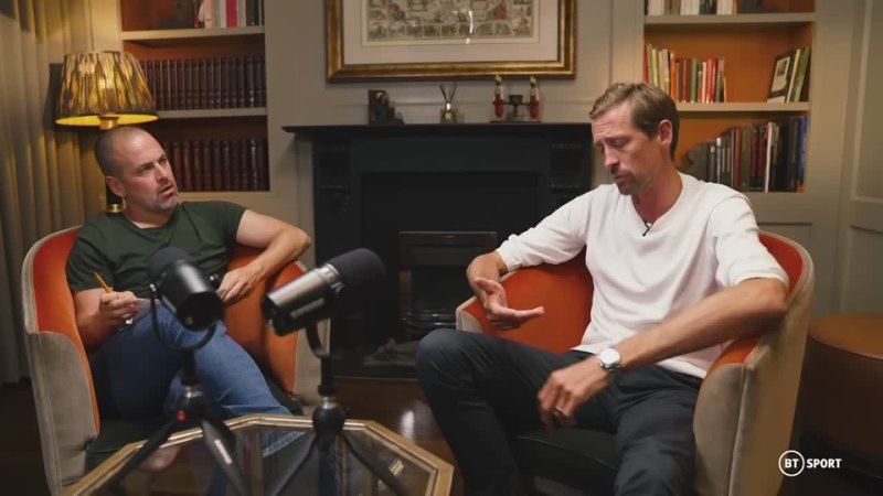 The Joe Cole Cast Ep. 1 Peter Crouch Training ground tales, funny football chants and