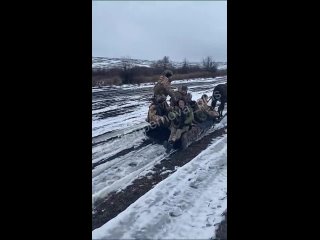 🇷🇺Bandera rusa sobre Bogdanovka: el ejército ruso continúa su asalto a la aldea del flanco de #Artyomovsk, avanzando hacia #Chas