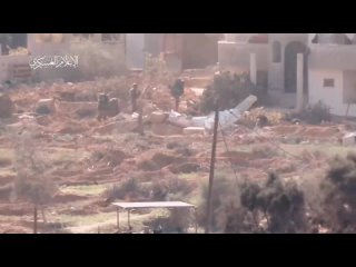 А на этом видео бригады «Изз ад-Дин аль-Кассам» (боевое крыло ХАМАС) ведут бои с подразделениями ЦАХАЛ в городе Хан-Юнис на юге