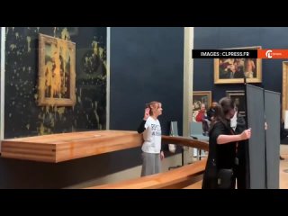 Экоактивисты облили супом картину Леонардо да Винчи Джоконда в ЛувреАктивисты заявили, что хотят продвигать право на здоров