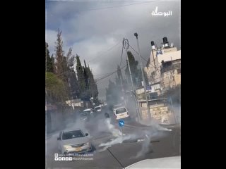 Subhuman jevvs attack worshipers in the Wadi al-Joz neighborhood in occupied Jerusalem