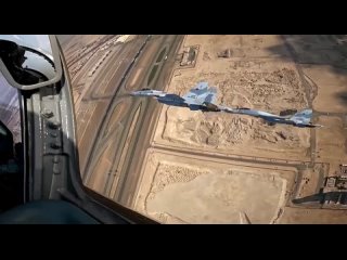 Истребители Су-35С сопровождали борт Путина на протяжении всего пути в Абу-Даби

Борт президента России Владимира Путин по пути