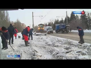 Омичи жалуются на наледь на остановках