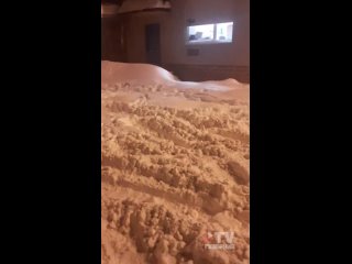 Жители дома №45 на улице Героев Сибиряков в Воронеже показали двор, заваленный снегом