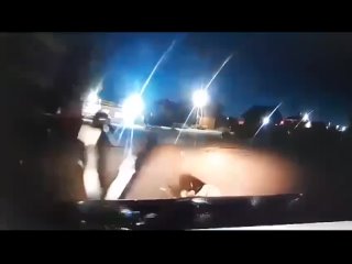 Ужасное видео: Пьяный житель Новосибирской области на полном ходу сбил насмерть женщину и скрылся с места ДТП

59-летний водител