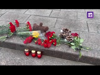 На кадрах — стихийный мемориал, который организовали неравнодушные жители Белгорода
