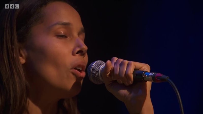 Rhiannon Giddens Mouth Music ( Live at Celtic Connections