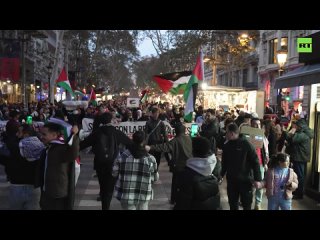 Protesters Vandalize Starbucks During Pro-Palestine Protest In Barcelona