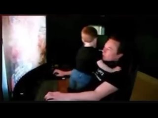 Сын Илона Маска помогает бате на стриме проходить Diablo 4