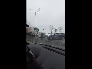 Авария на Пулковском шоссе, напротив ТРК “Лето“
