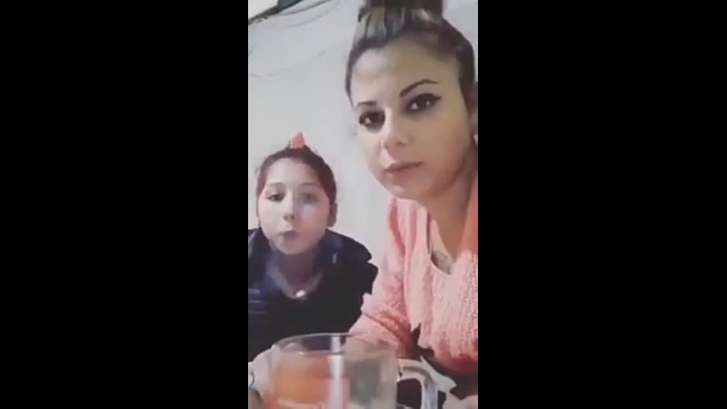 smoking mom share with daughter