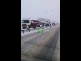 Большегруз перекрыл дорогу на трассе «Курск-Белгород»

Предварительно, водитель не справился с управлением.