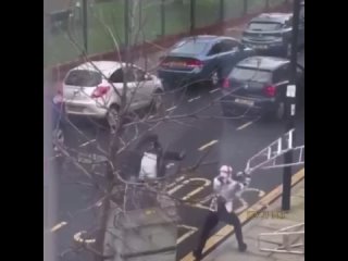 🇬🇧 🇵🇸 = 🇬🇧 ️🇬🇧 In the UK, the Palestinian flag seemingly triggered one fellow.