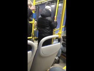 ❗«Можно тебя поцеловать? Ты что, стесняешься?» — иногородец попытался поцеловать незнакомую женщину прямо в автобусе в Кемеровск