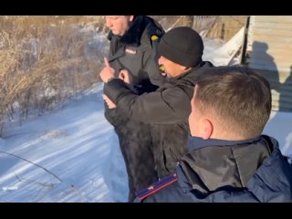 Красноярский СК публикует видео задержания предполагаемого убийцы, который 17 лет назад расправился с несовершеннолетней