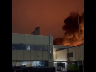 Прогремевший в полночь взрыв в Порт-Сити в Мариуполе — это следствие детонации неустановленного боеприпаса на стоянке техники