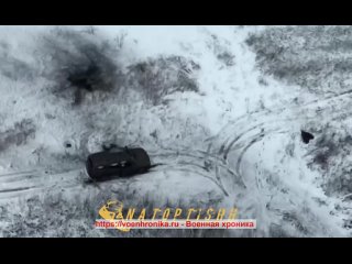 Наш FPV дрон уничтожает транспорт ВСУ на Купянском направлении