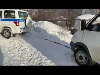 В выходные дни инспекторы вытащили из снега ещё полсотни автомобилей в Златоусте