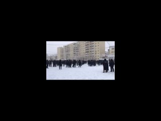 Митинги в Якутске после убийства таджиком местного парня
