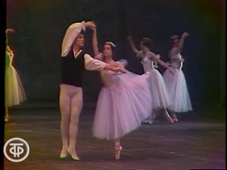 Вальс из балета _Шопениана_. Екатерина Максимова и Владимир Васильев (1974)