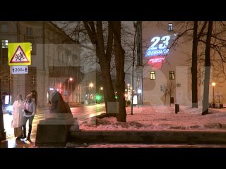 В честь Дня защитника Отечества здания Санкт-Петербурга украсили световые картины