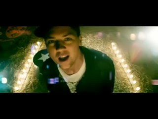 068. Hilltop Hoods - Chase That Feeling (Official Video)