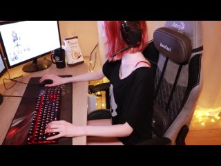 Nerdy Gamer Girl Teen Fucked Hard while Playing a Video Game_Shinaryen_1080p