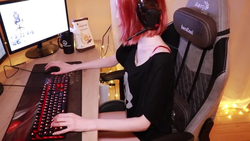 Nerdy Gamer Girl Teen Fucked Hard while Playing a Video Game Shinaryen 1080p