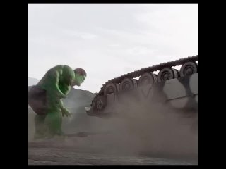 Hulk versus Tanks - Hulk Smash Scene - Hulk (2003) Movie CLIP HD.