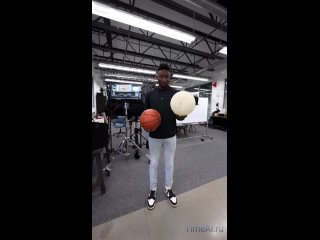 Компания Wilson начала продавать безвоздушные баскетбольные мячи

Они напечатаны на 3Д-принтере и прыгают совершенно бесшумно.