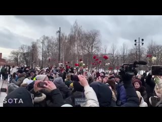 Максим Кац Как прошёл протест жён мобилизованных у стен Кремля @Max_Katz
