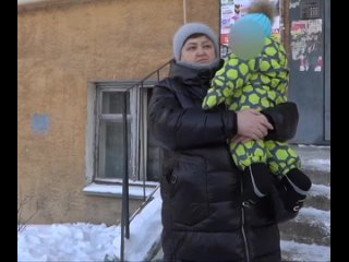 В Екатеринбурге 13-летнюю девочку-маугли изъяли из квартиры на улице Кишеневской (720p).mp4