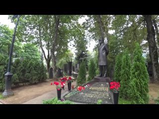 Одним кадром Новодевичье кладбище