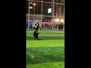 [VIDEO] 240124 Лухан играет в футбол~
