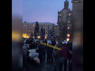 Читатель поделился впечатлением от митинга против отставки Залужного:  Ходил смотрел на митинг на Ма