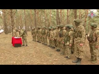 Вручение удостоверений ветерана боевых действий военнослужащим ЗВО на Купянском направлении