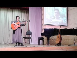 “Виноградная косточка“ (Б.Окуджава) - исполняет Татьяна ЗАХАРОВА