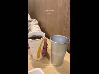 McDonald’s выпустили стаканы, которые меняют цвет