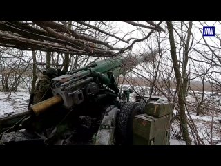 Crews of the 152-mm towed Gyacinth-B guns inflicted fire on the Ukrainian personnel