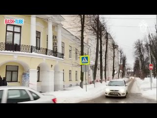 🇷🇺 В Ярославле на трехлетнюю девочку сорвалась снежная глыба